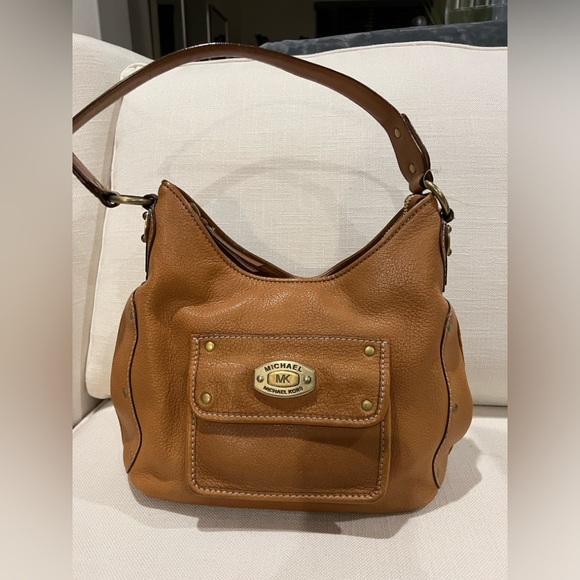 MICHAEL Michael Kors Handbags - Vintage MIchael Kors Camel Leather bag/purse